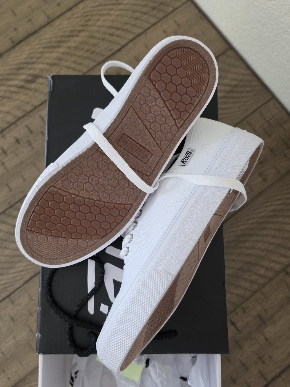 Women's White RIVAL Shoes - Picture 2 of 7
